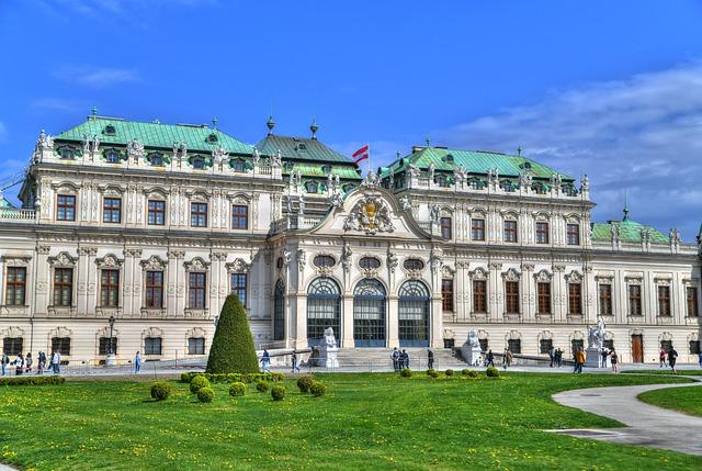 Is Vienna or Salzburg Christmas market better