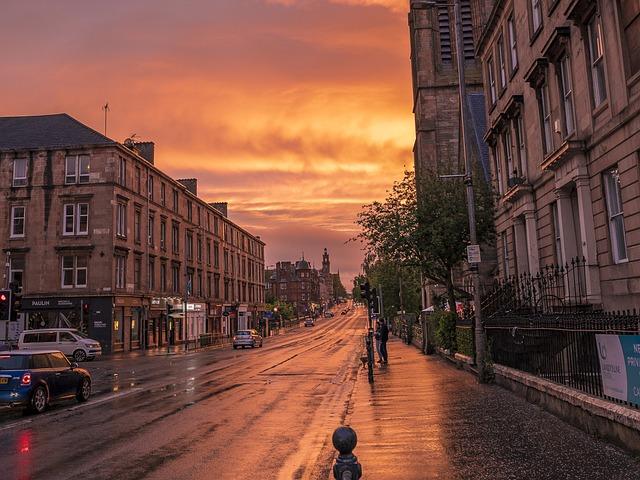 Exploring the Festive Atmosphere of Glasgows Christmas Market in 2024